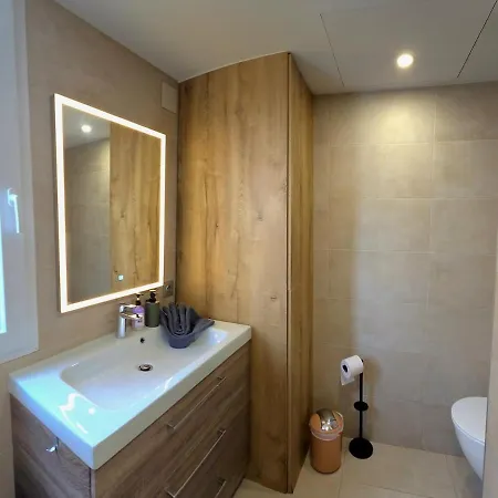 Infinity Spacious 2 Bedroom, 2 Bathroom By Namaste Elite Daire