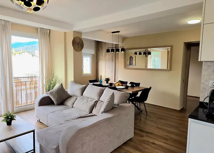 Infinity Spacious 2 Bedroom, 2 Bathroom By Namaste Elite توريمولينوس